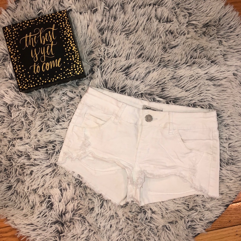 Refuge White Shorts